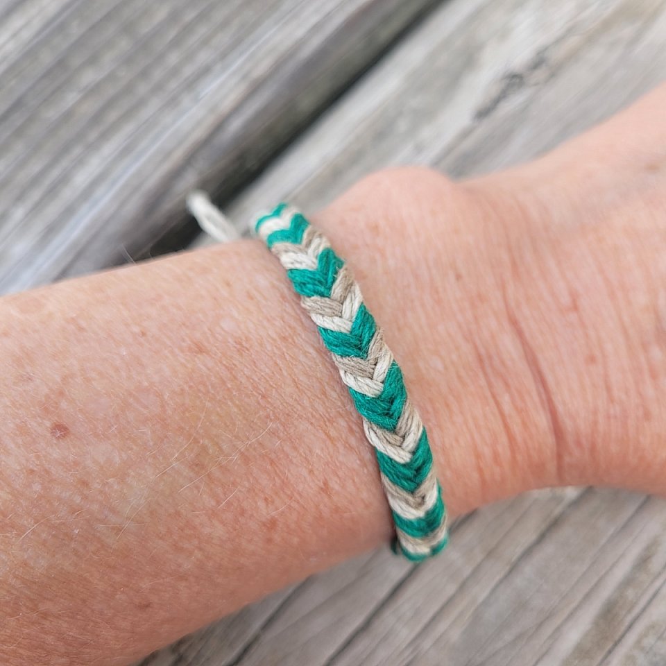 Mermaid Tail Bracelet | mertail1.jpg