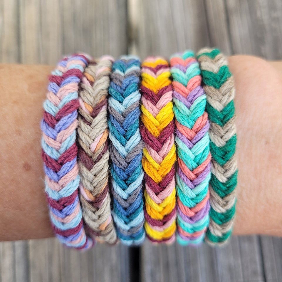 Mermaid Tail Bracelet | mertail3.jpg