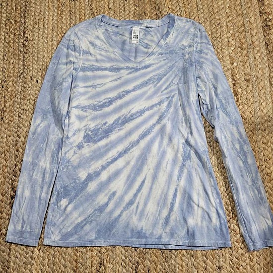 Women's Small V-Neck LongSleeved ~Blue