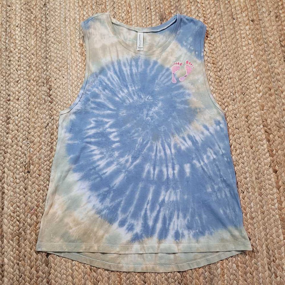 2X Women's Muscle Tank ~Wave on Beach | 1amt6b.jpg